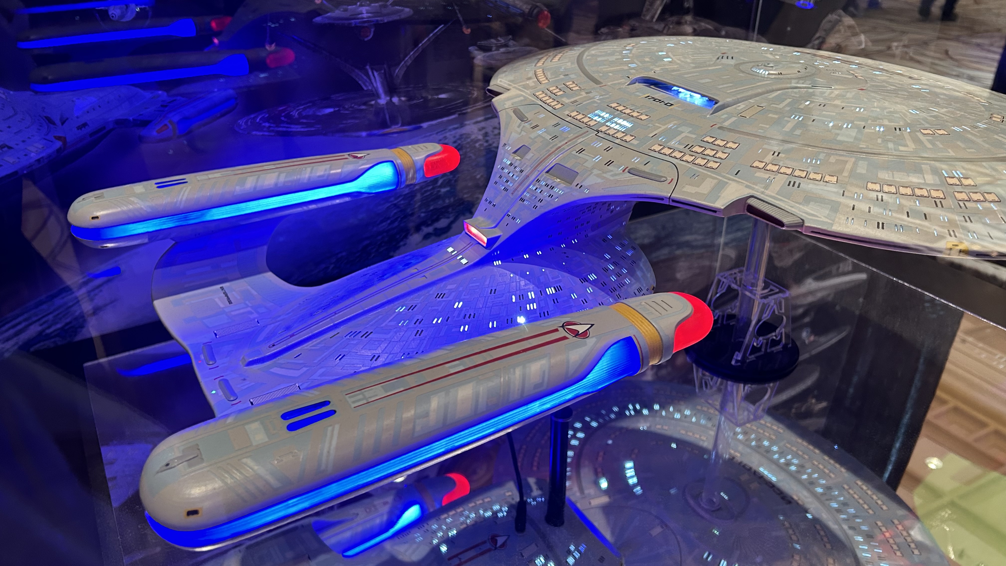 Model of the Enterprise-D by MasterWorks